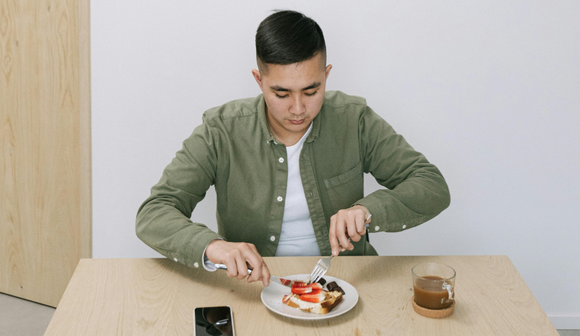 Morning plant based protein drink made with mung bean protein highlighting protein timing and appetite regulation for sustainable nutrition